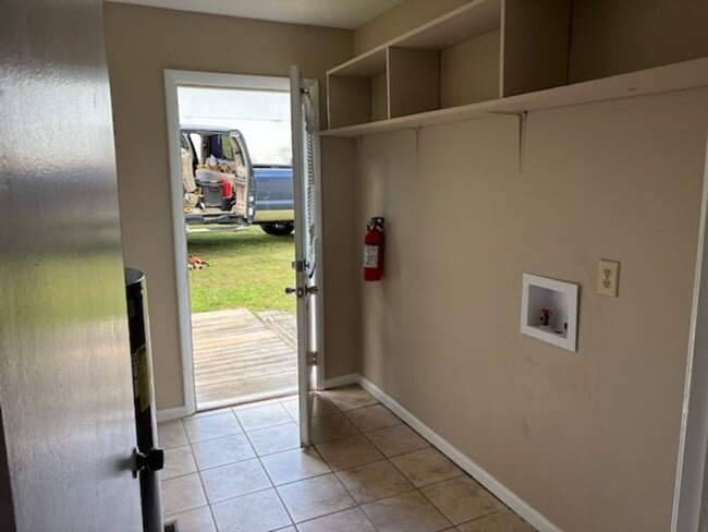 Building Photo - 2 Bed, 1.5 Bath Single Family Home in Mary...