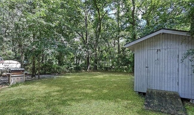 Building Photo - 5330 Athena Dr