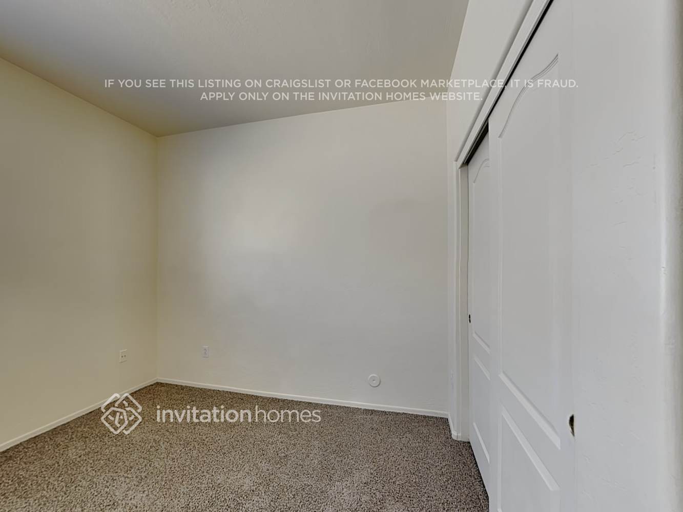 Building Photo - 2103 E La Costa Dr