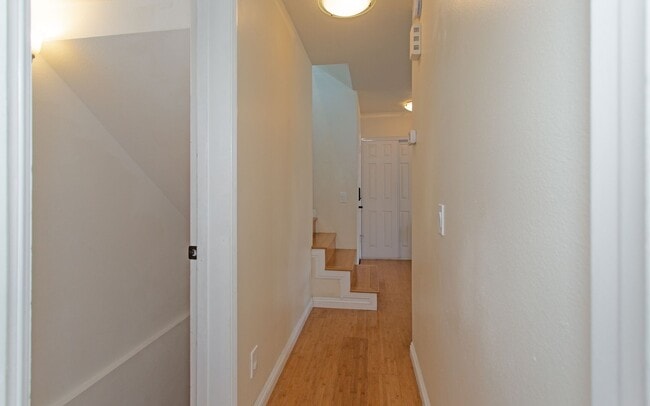 Building Photo - Carlsbad Village Furnished 2 bedroom/2 bath Long Term