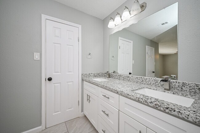 Building Photo - 22103 Joshua Kendall Ln