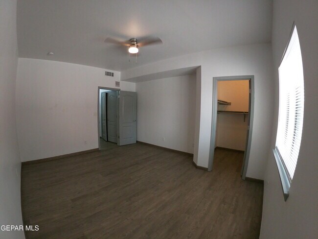 Building Photo - 14304 Gil Reyes Dr