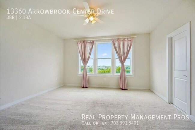 Building Photo - 13360 Arrowbrook Centre Dr