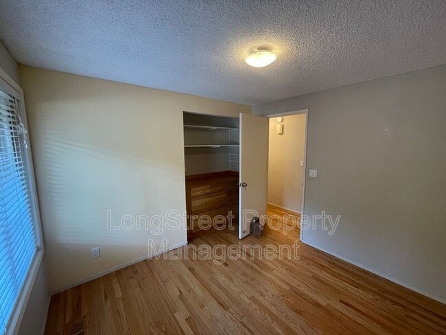 Building Photo - 5510 NW Innisbrook Pl