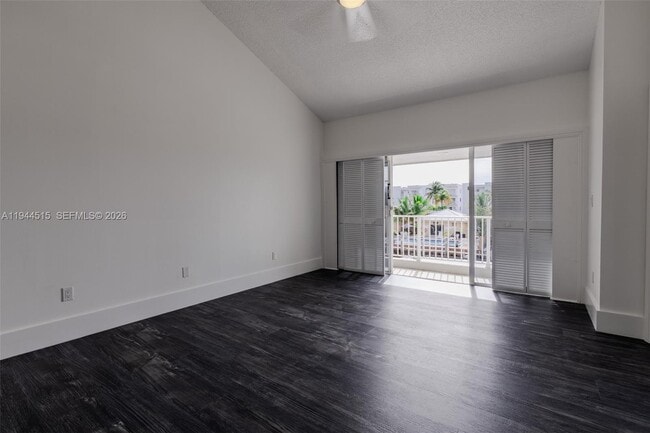 Building Photo - 3920 NE 168th St