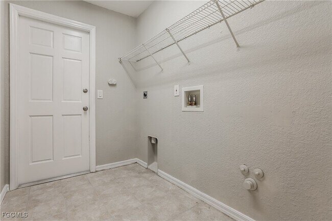 Building Photo - 1528 Haffenberg Ave