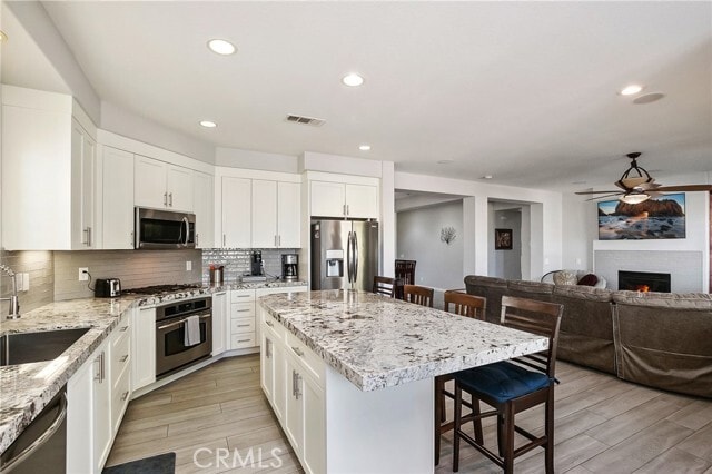 Building Photo - 42911 Del Lago Ct