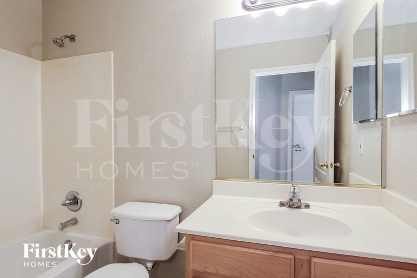 Building Photo - 2405 N 128th Dr