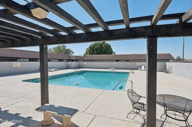 Building Photo - 9001 W Elm St