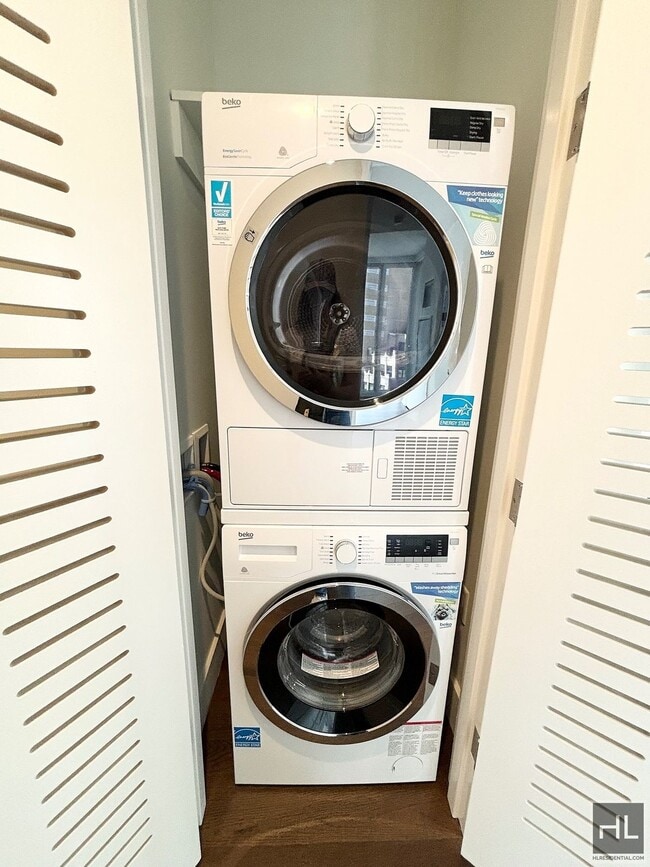 Building Photo - East 44th Street