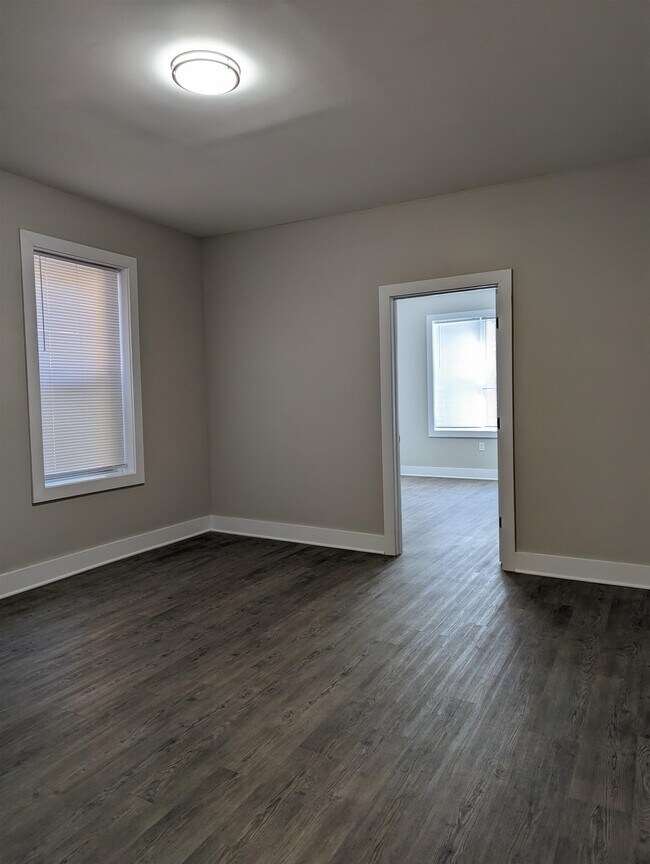 Building Photo - 192 Kensington Ave