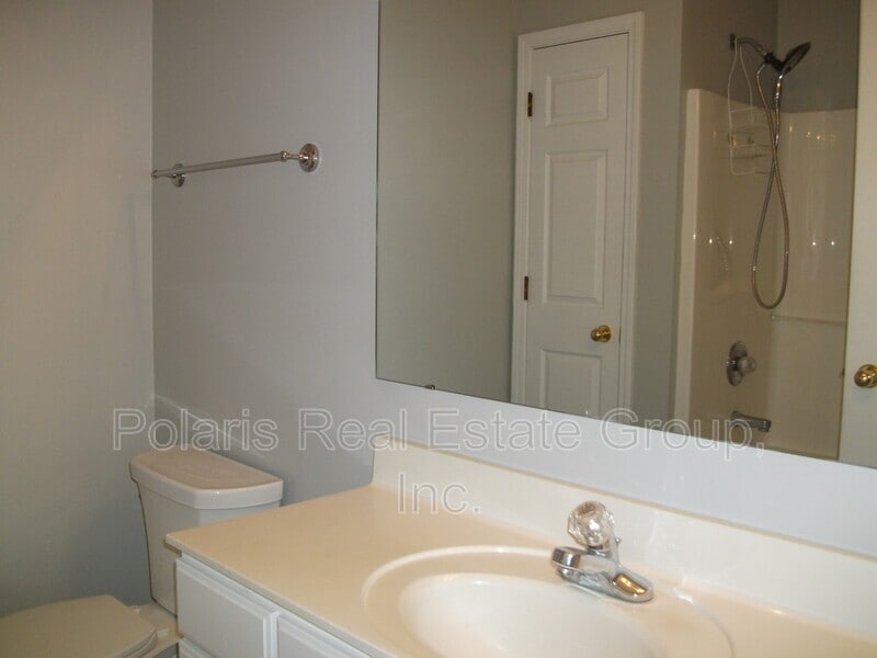 Building Photo - 2215 Colfax Ln