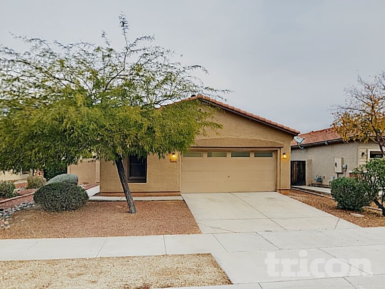 Building Photo - 13732 W Mauna Loa Ln