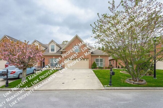 Building Photo - 7655 Lenox Trace Dr