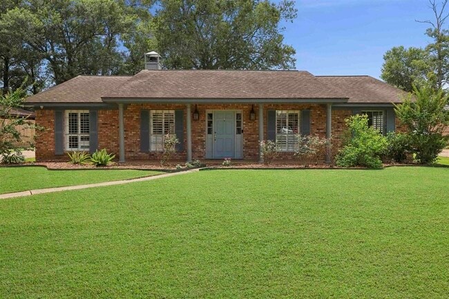 Building Photo - 1135 Ivy Ln