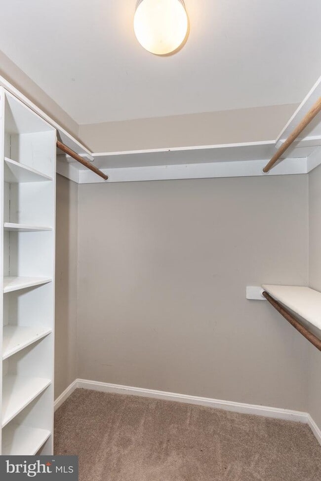 Building Photo - 3805 Sunnyfield Ct
