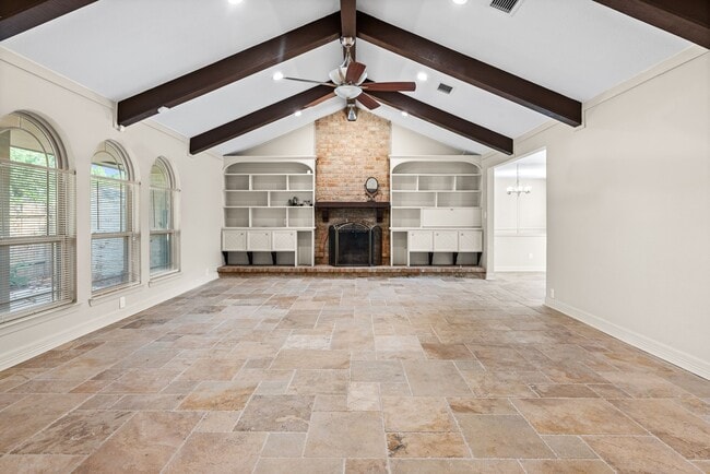 Building Photo - 2227 Parana Dr