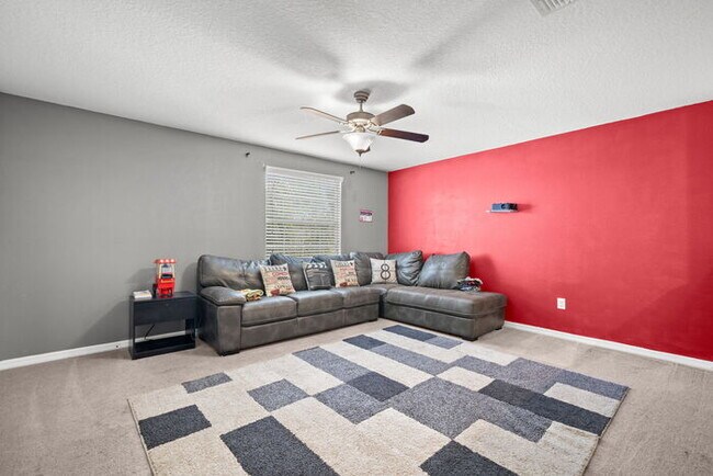 Building Photo - BEAUTIFUL Home For Rent in Cypress Creek!