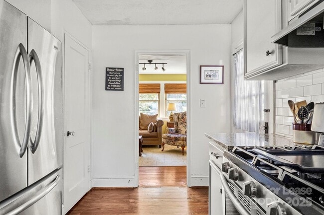 Building Photo - 2917 Forest Park Dr