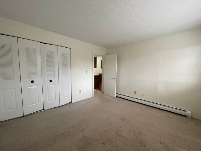 Building Photo - 3981 Brown Ave