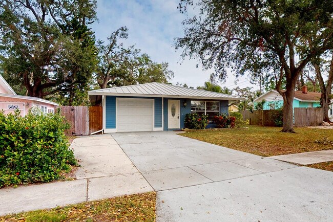 Building Photo - 255 48th St W