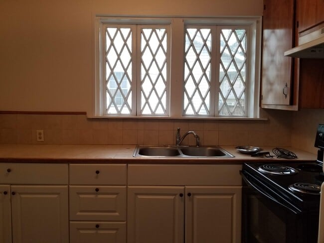 Building Photo - 424 Peach St