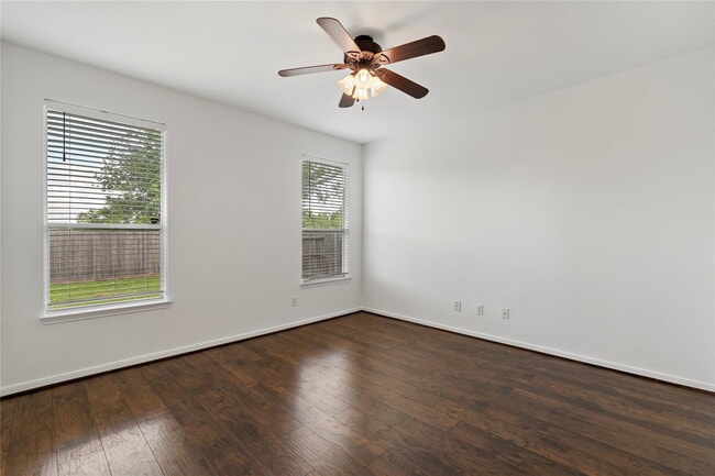 Building Photo - Jefferson Street, Pearland, TX 77584 - 3 BR 2 BA single-family home