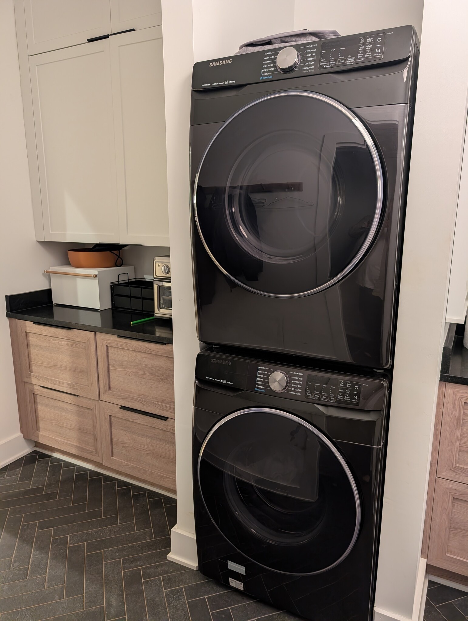 Building Photo - 409 Walnut Ave