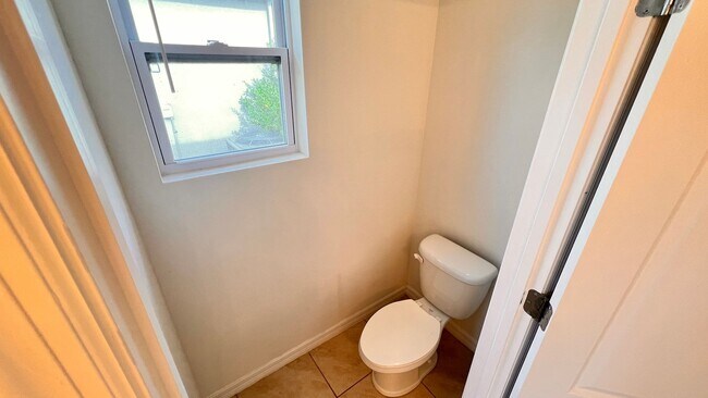 Building Photo - Modern 3-Bedroom Home with Resort-Style Amenities in New Smyrna Beach