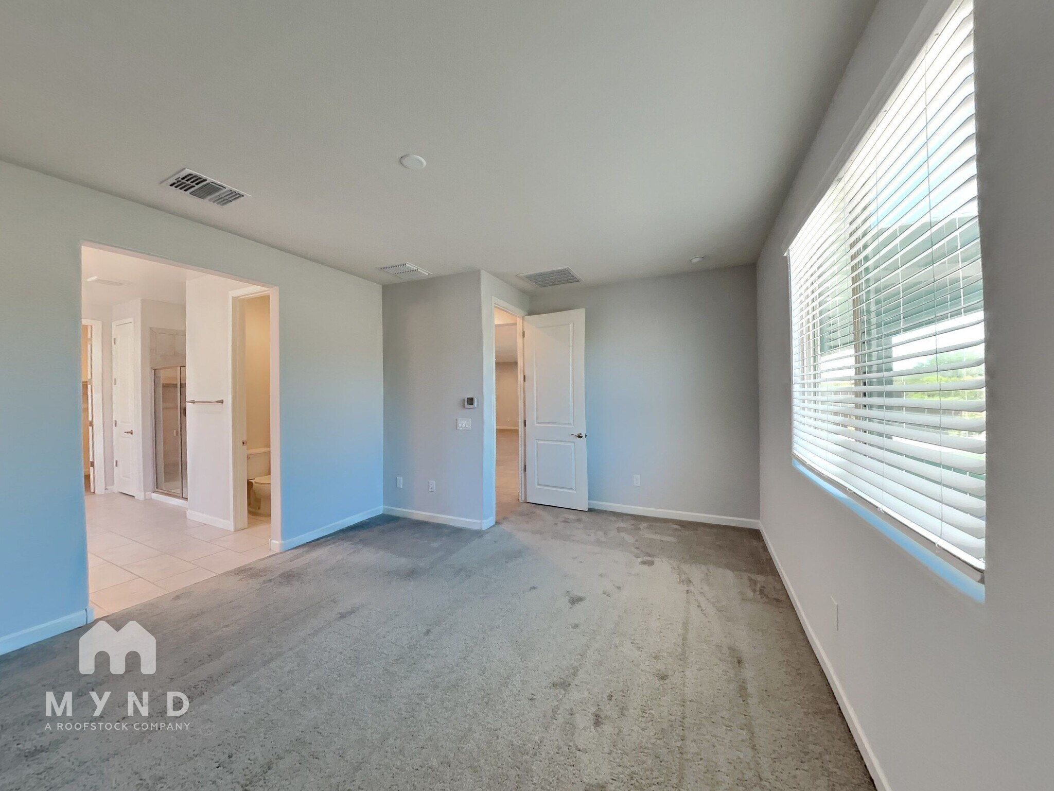 Building Photo - 720 E Silver Canyon Pl