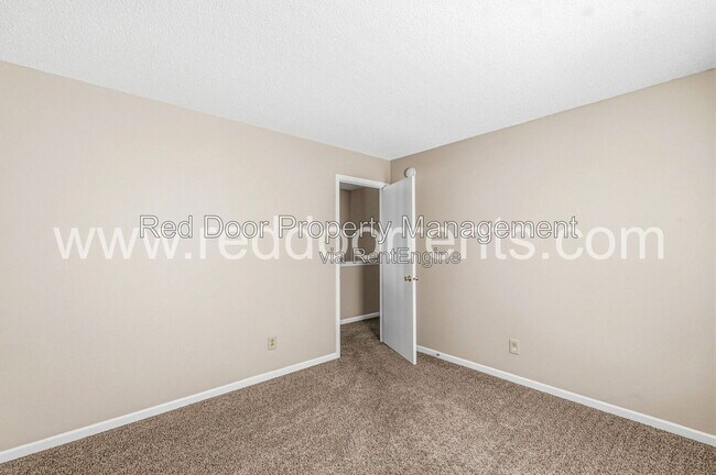 Building Photo - 6533 Newstead Dr