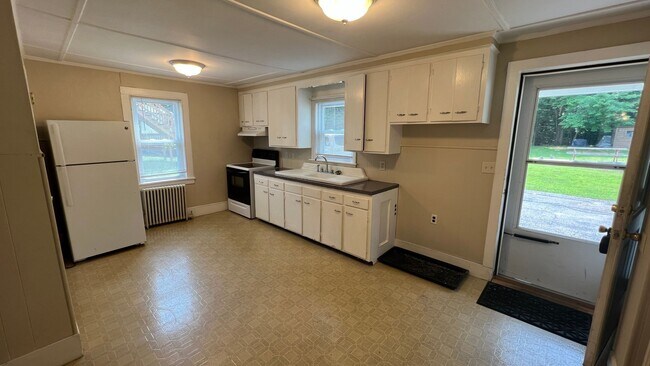 Building Photo - LO-73-75 Buffumsville Rd