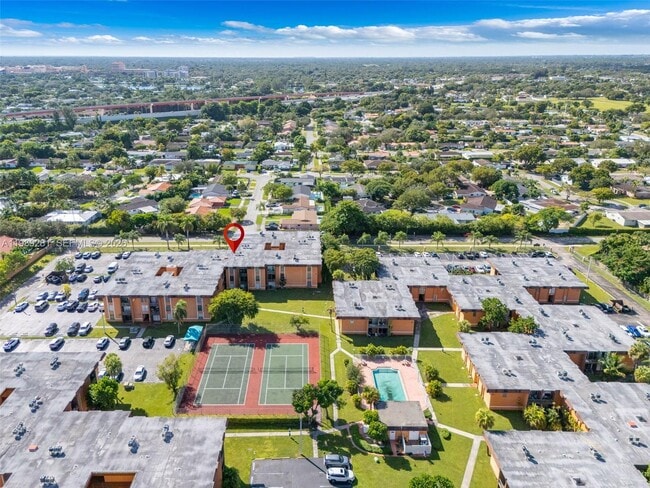 Building Photo - 9437 SW 76th St