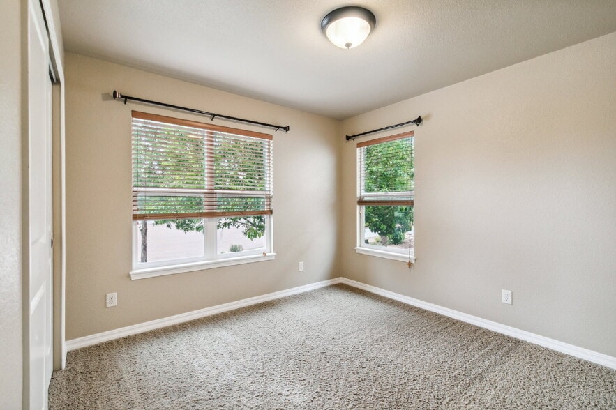 Building Photo - Stylish Cordera Ranch with Finished Baseme...