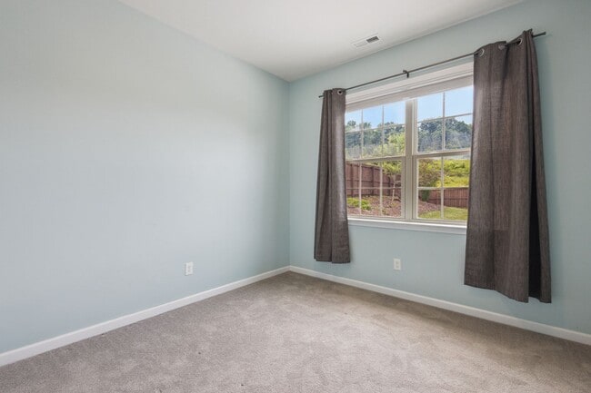 Building Photo - 1563 Hammett Rd