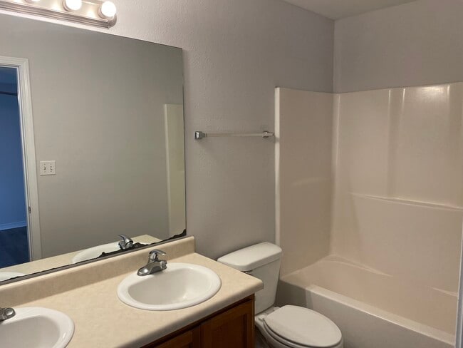 Building Photo - 5476 Quail Creek Cir