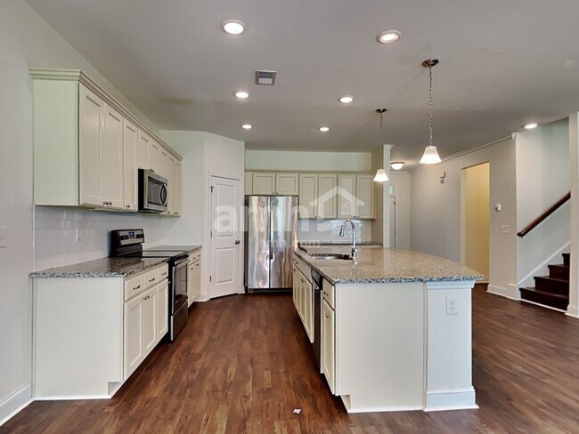 Building Photo - 199 Columns Rd