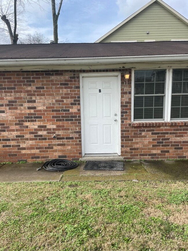 Building Photo - Excellent 2 Bedroom Home in the Nations!