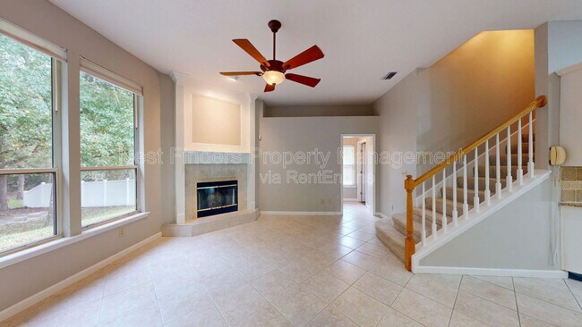 Building Photo - 11861 Lake Fern Dr