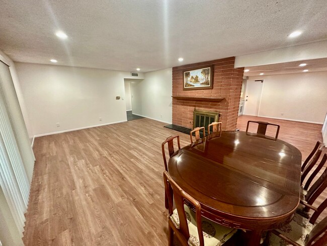 Building Photo - Spacious Newly Remodeled 4 Bedroom Orange ...