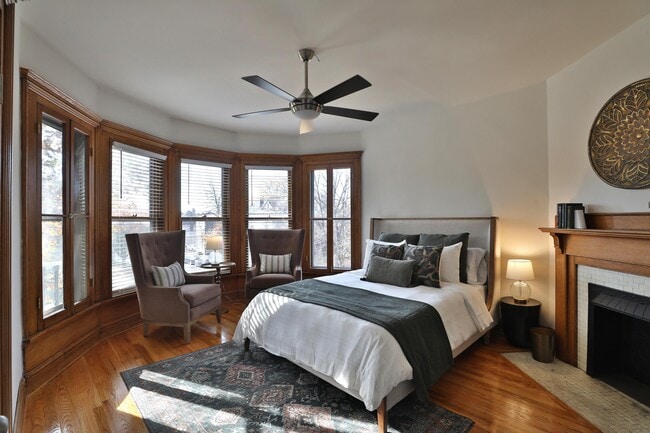 Building Photo - 398 W 5th Ave