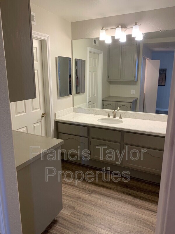 Building Photo - 2305 Rancho Del Oro Rd