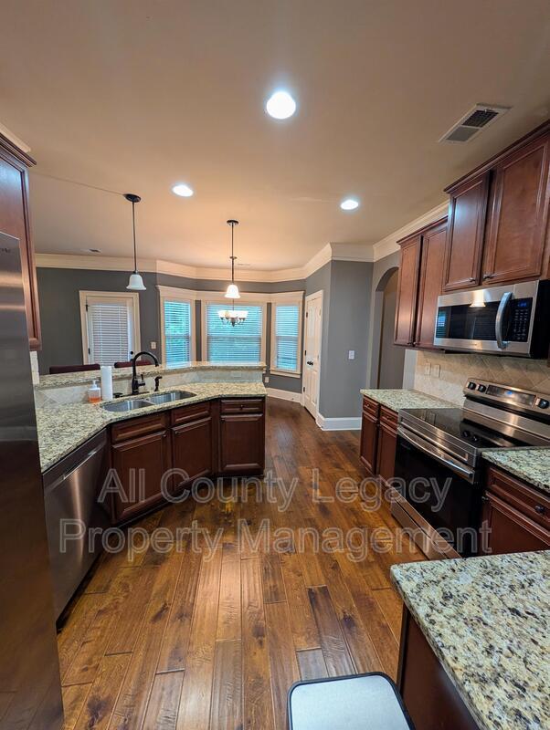 Building Photo - 2591 Foxy Dr