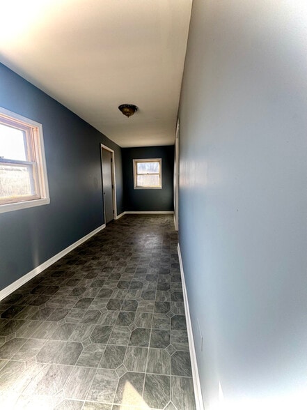 Building Photo - 8955 S Union Ave