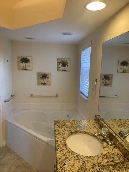 Building Photo - 26630 Rosewood Pointe Dr