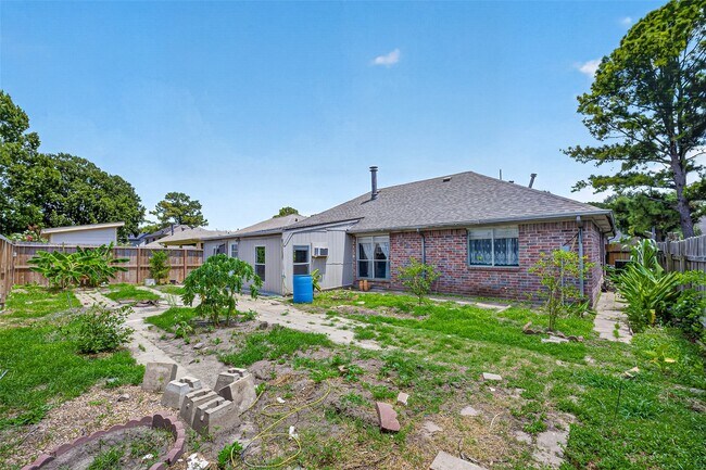 Building Photo - 6510 Grand Haven Dr
