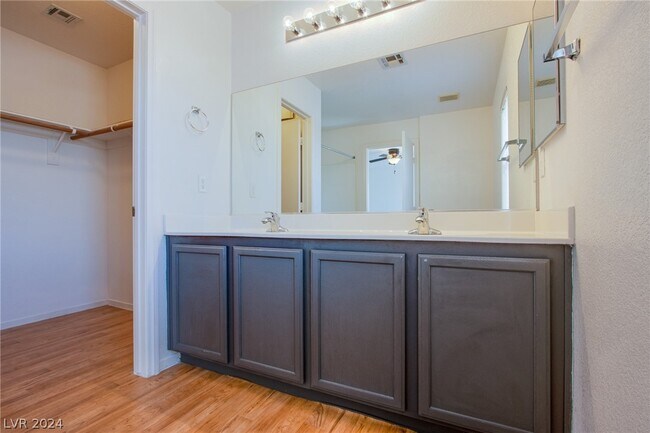 Building Photo - 10448 Dark Sands Ave