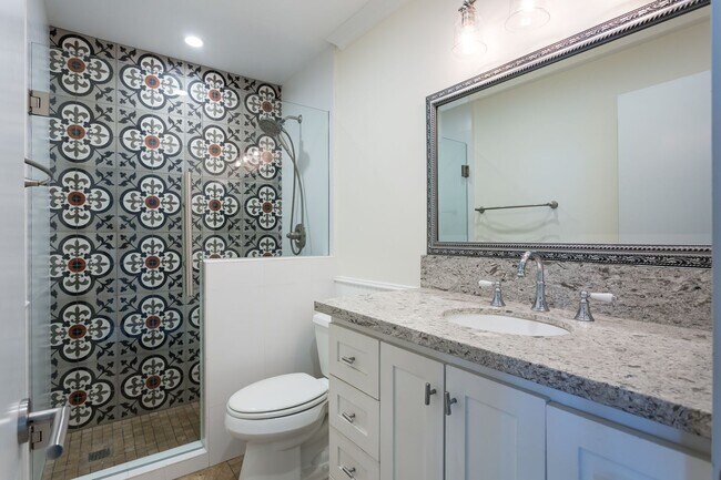 Building Photo - Renovated Home in Tierrasanta