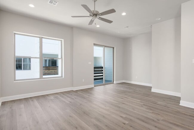 Building Photo - 104 Canvasback Dr