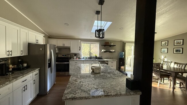 Building Photo - 5280 Old French Town Rd